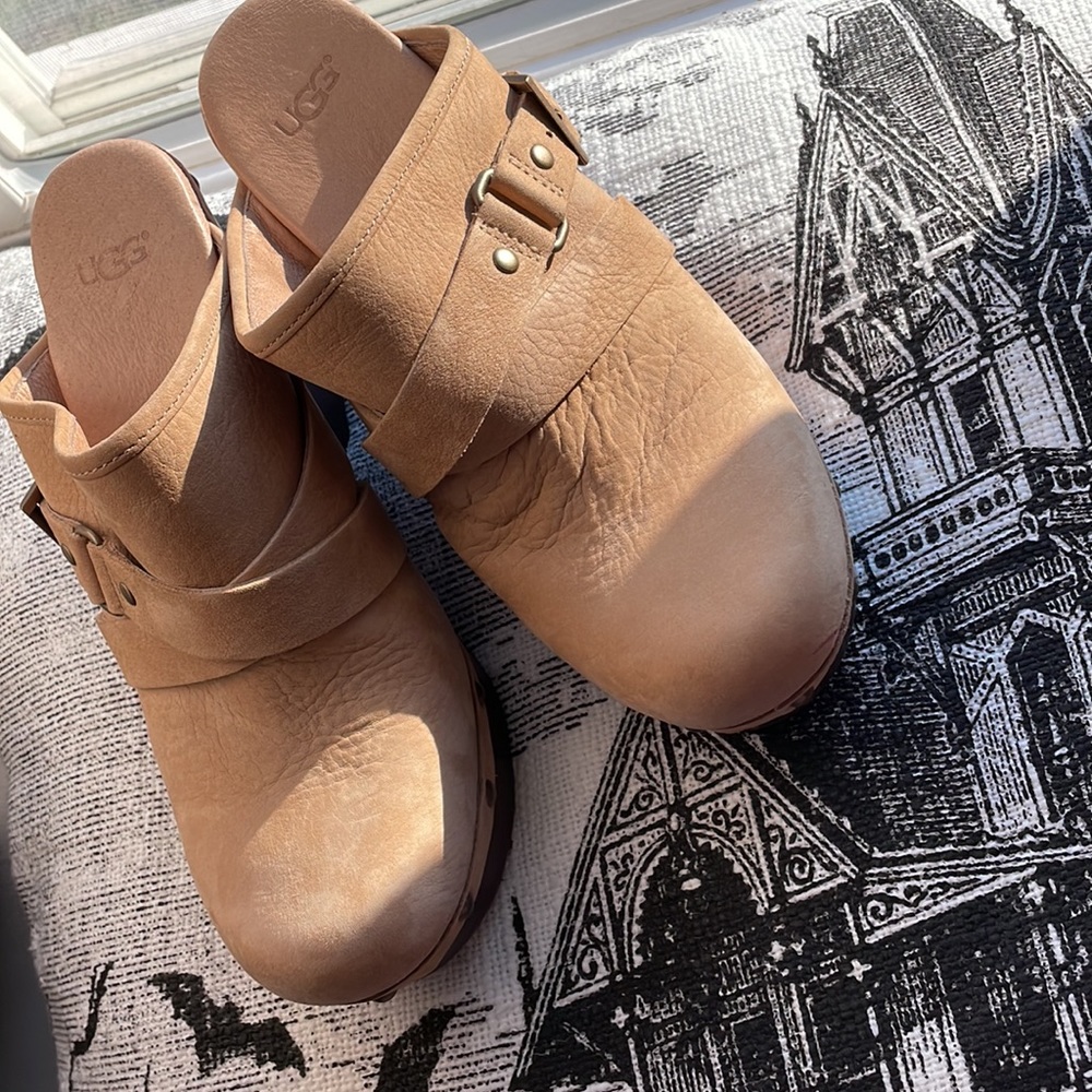 Uggs Clogs - image 2